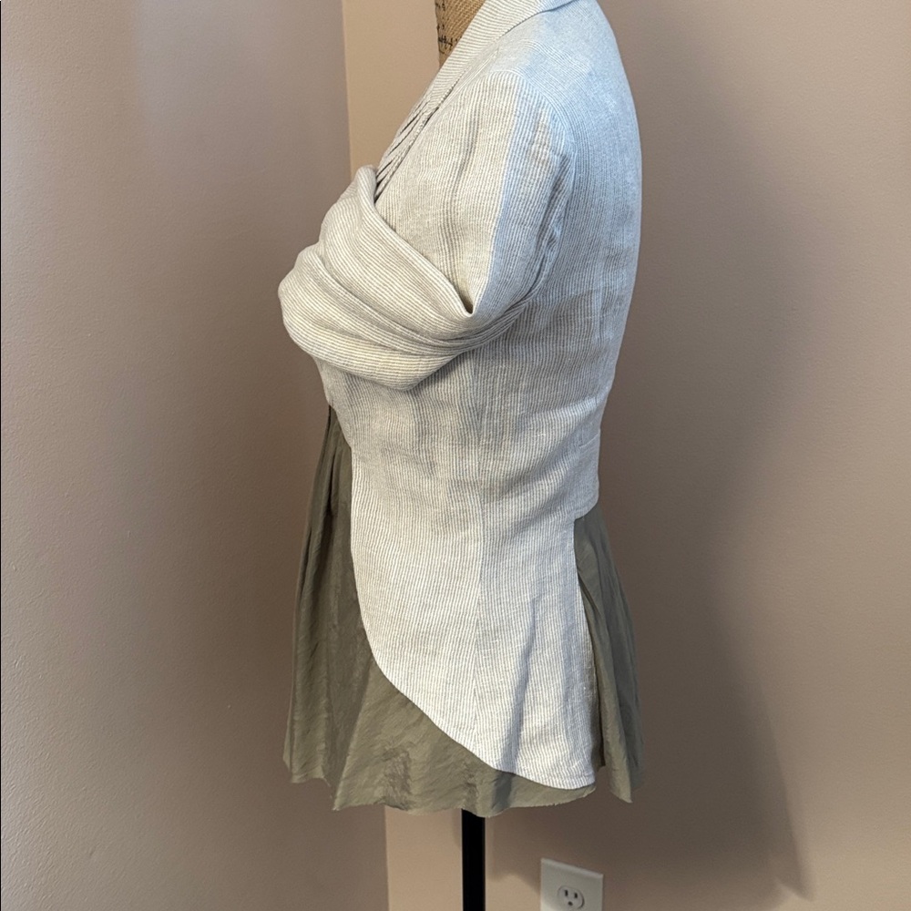 Elizabeth and James Linen and Silk Two-Tone Jacket - Picture 7 of 11